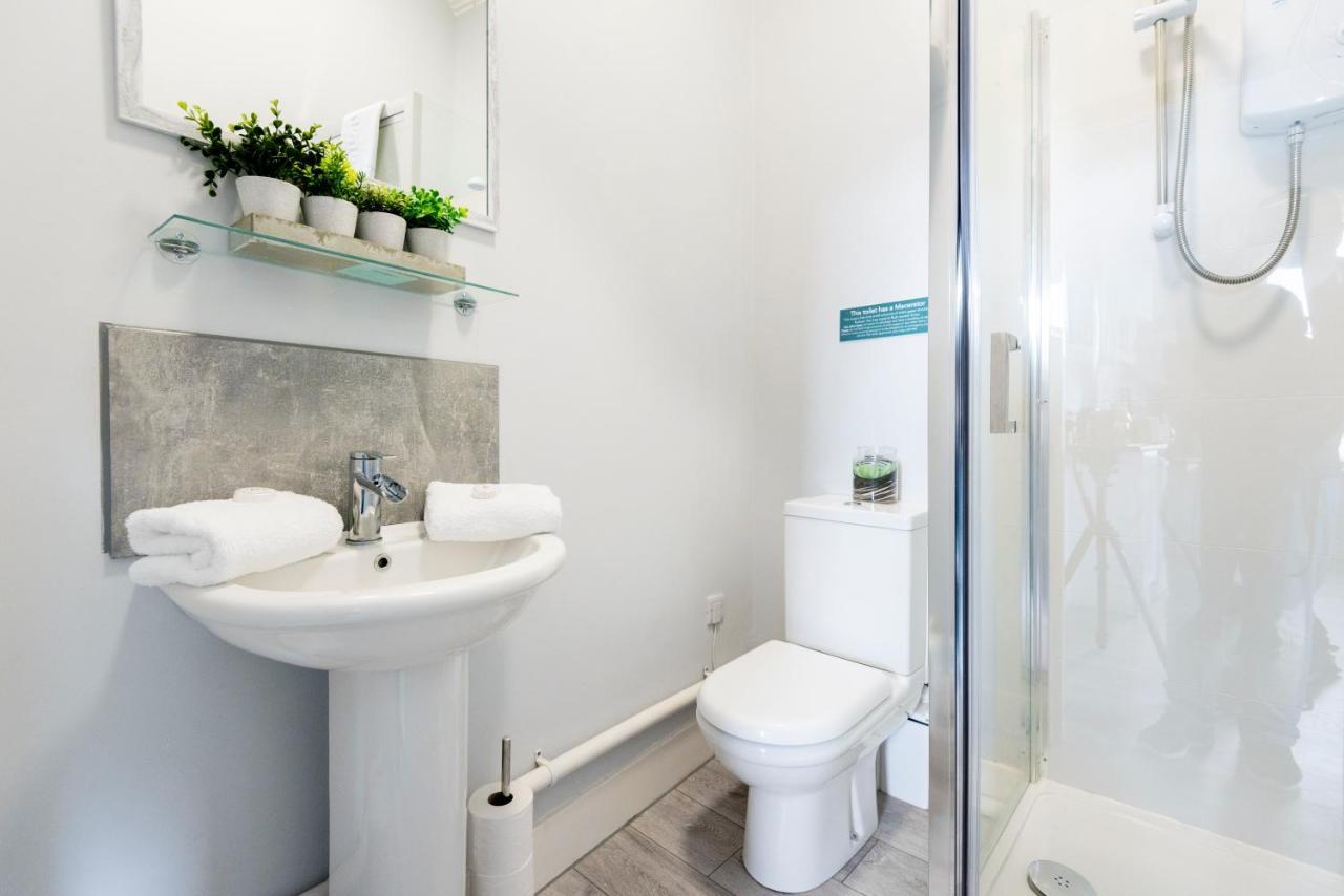 Wrexham Central Stay Apartment Seven Eksteriør bilde